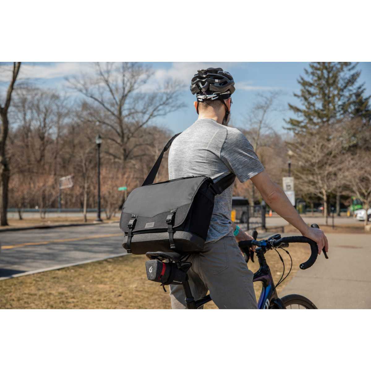 Schoudertas DNA 16 Slim - zwart - Image 16